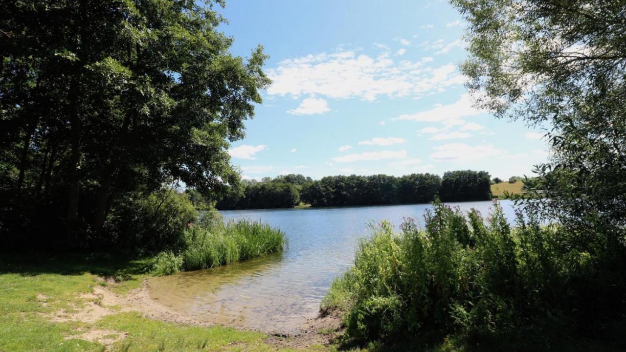 zentrumsnahes Wohnen in der Alten Schule am See Schwerin  Exterior foto